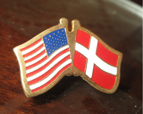denmark and US flag pin